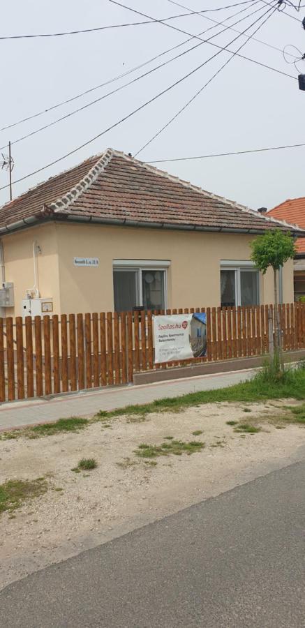 Napfény Apartmanház Balatonberény Extérieur photo